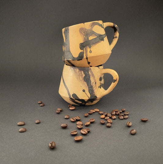 Tasse mit Henkel