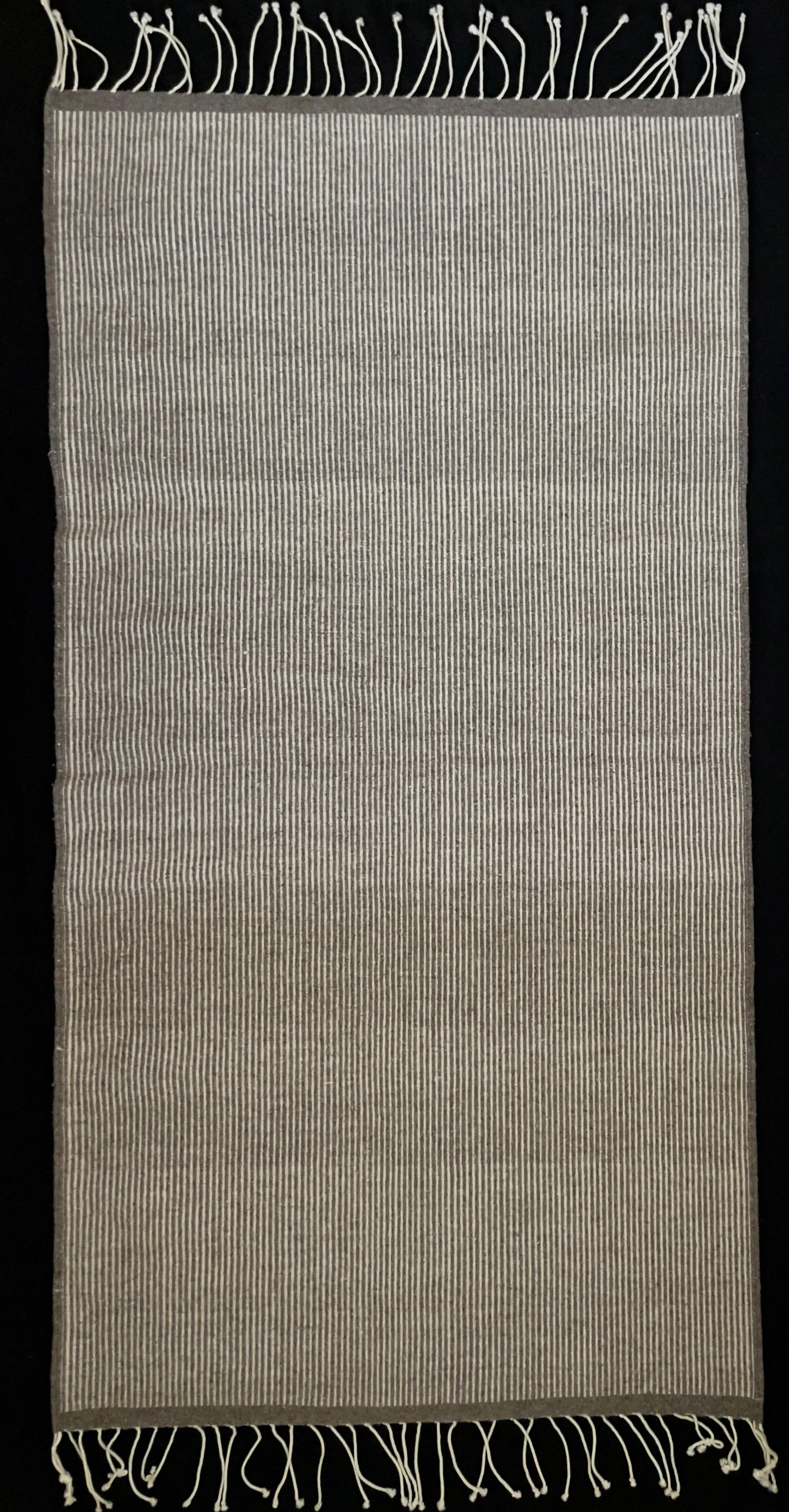 Teppich Streifen grau / weiss