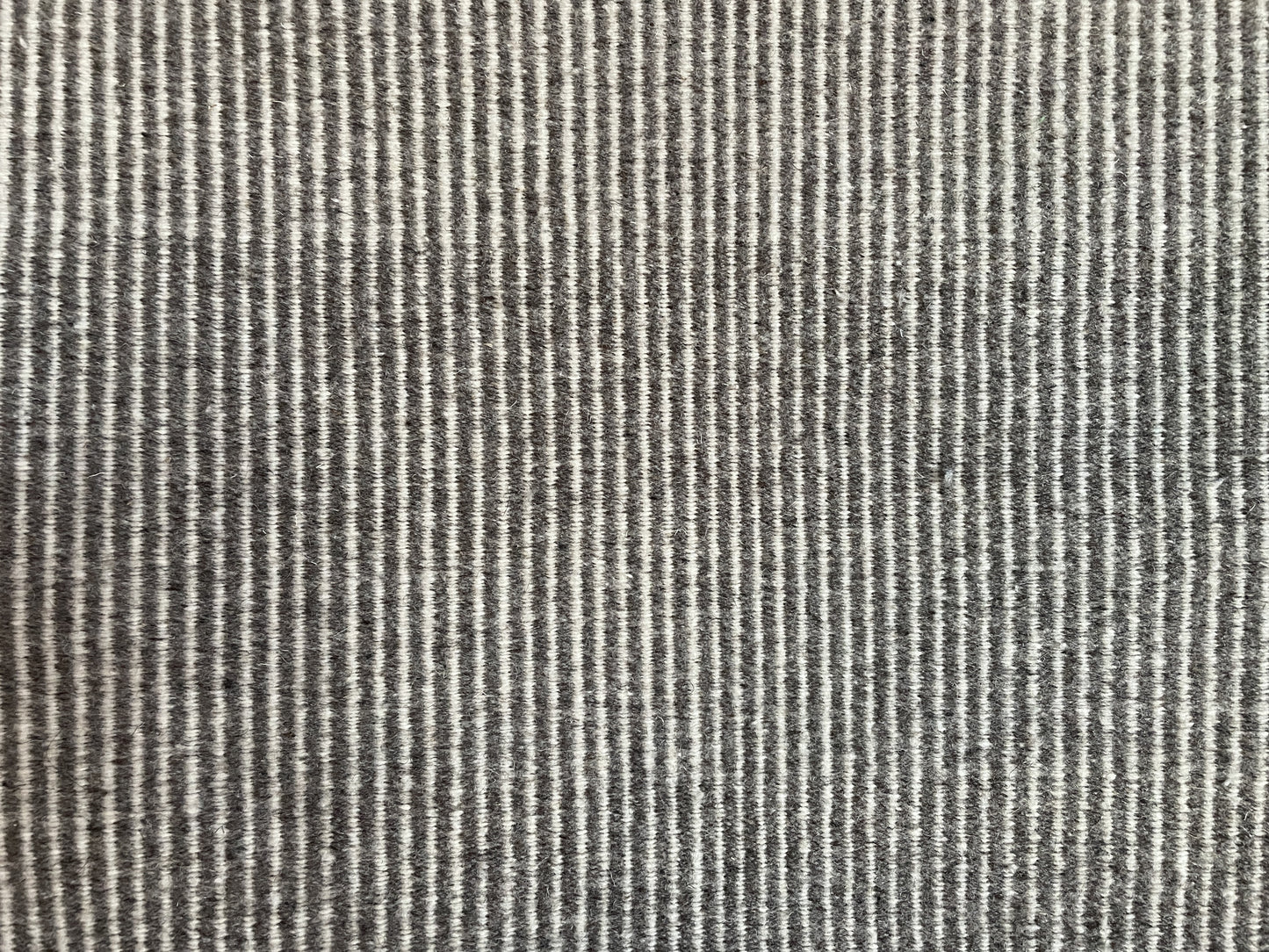 Teppich Streifen grau / weiss